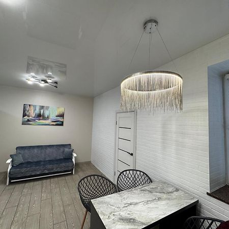 Lux Apartment & Центр,Жк Театральний Ρίβνε Εξωτερικό φωτογραφία