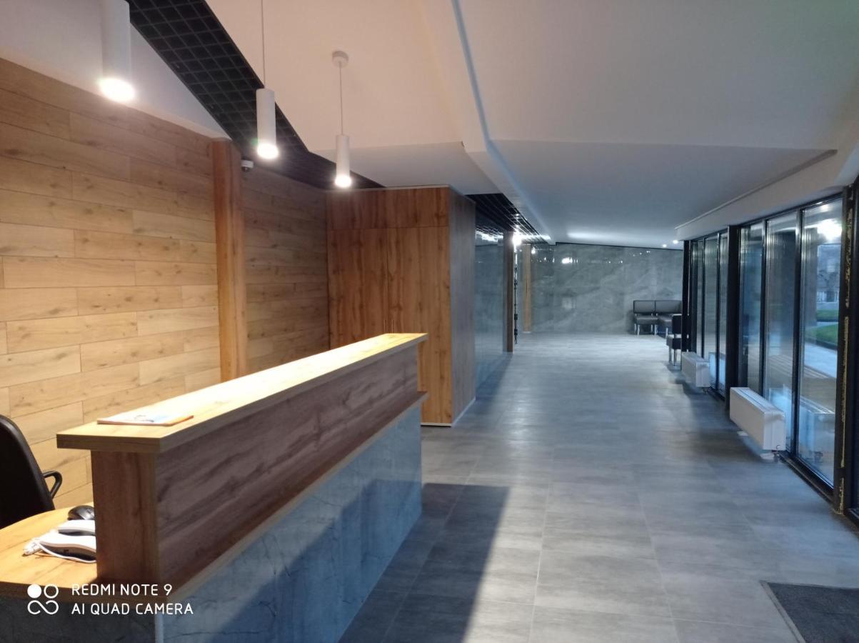Lux Apartment & Центр,Жк Театральний Ρίβνε Εξωτερικό φωτογραφία