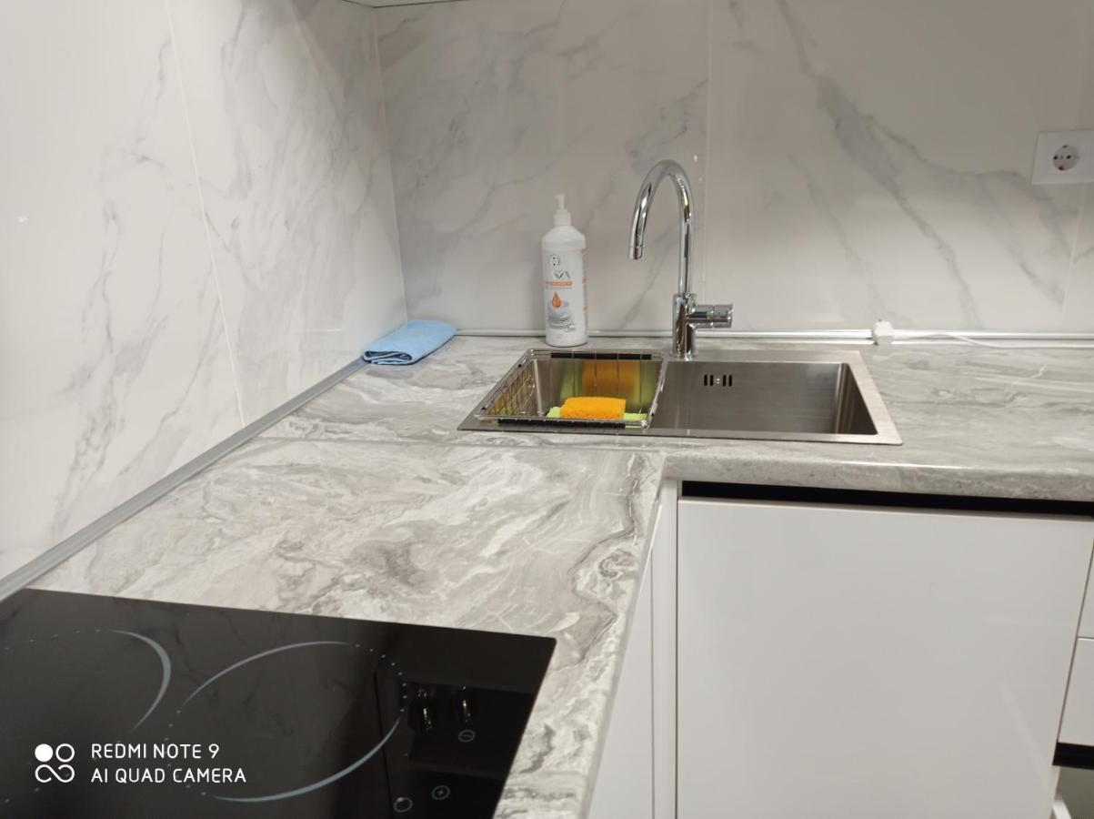 Lux Apartment & Центр,Жк Театральний Ρίβνε Εξωτερικό φωτογραφία