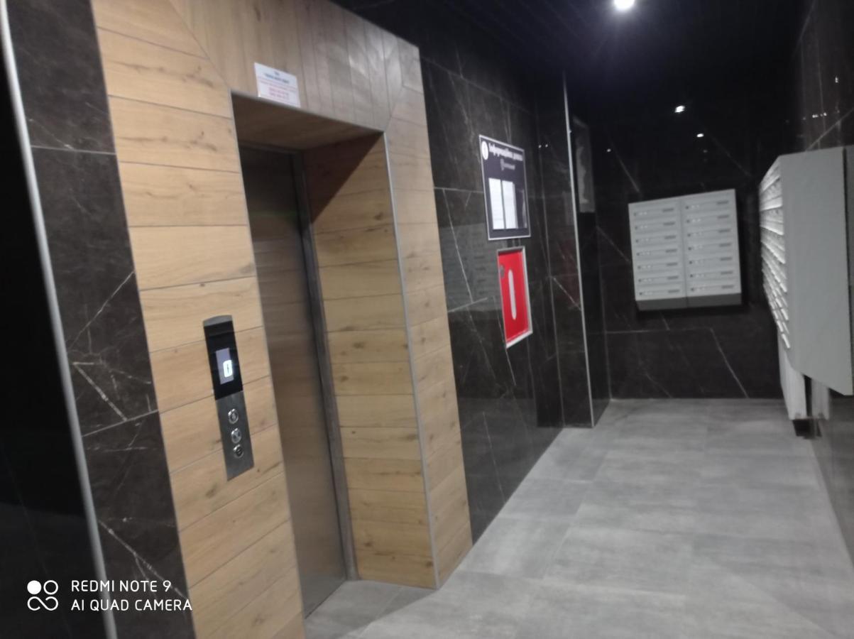 Lux Apartment & Центр,Жк Театральний Ρίβνε Εξωτερικό φωτογραφία