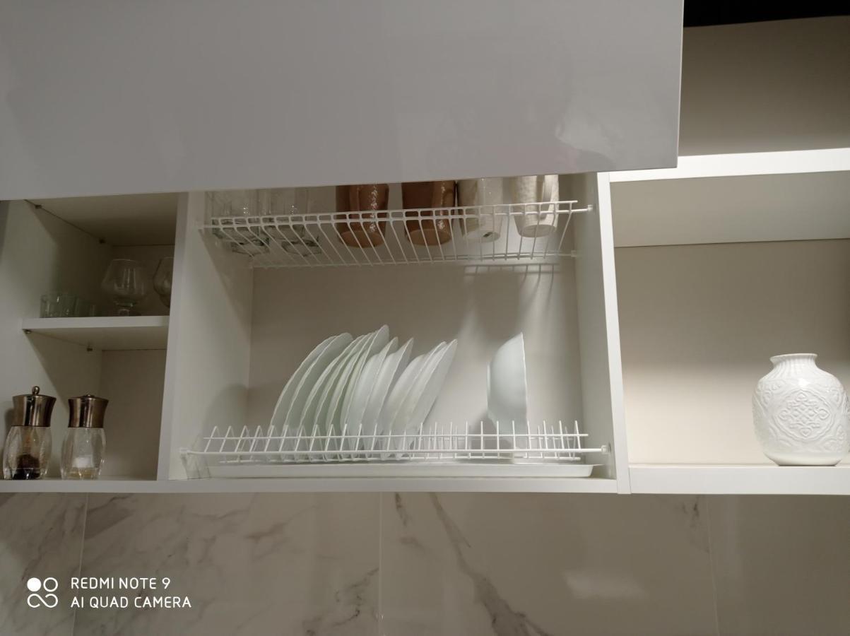 Lux Apartment & Центр,Жк Театральний Ρίβνε Εξωτερικό φωτογραφία