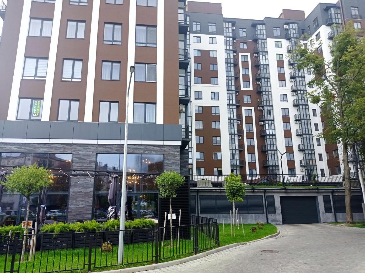 Lux Apartment & Центр,Жк Театральний Ρίβνε Εξωτερικό φωτογραφία