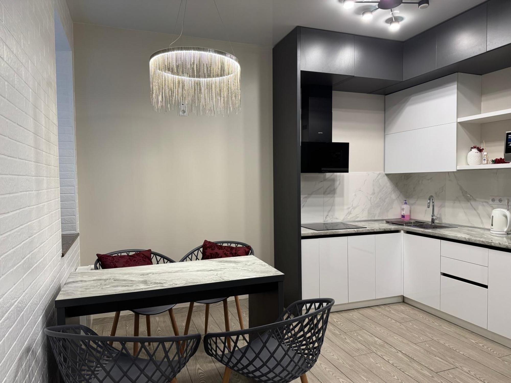 Lux Apartment & Центр,Жк Театральний Ρίβνε Εξωτερικό φωτογραφία