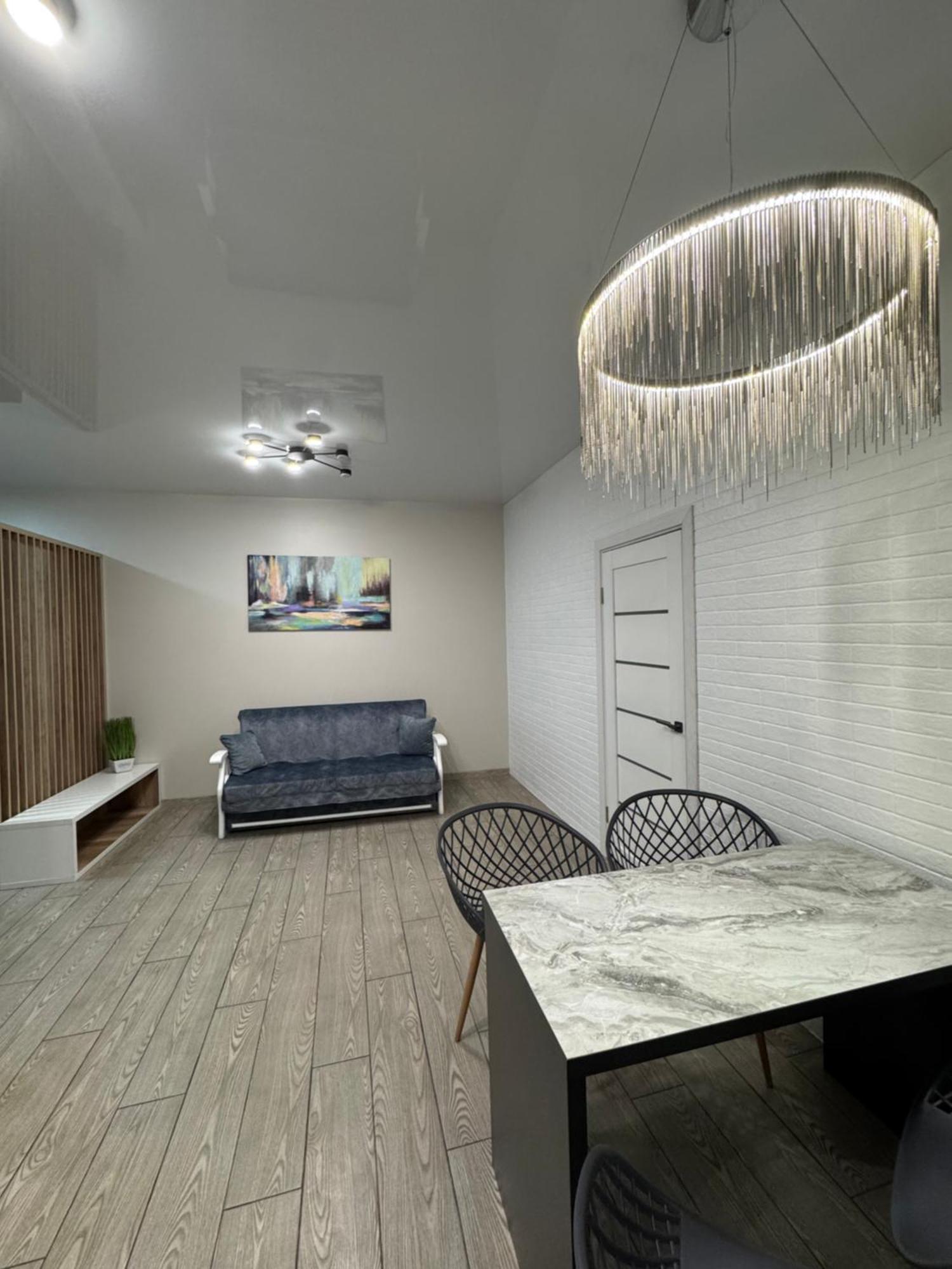 Lux Apartment & Центр,Жк Театральний Ρίβνε Εξωτερικό φωτογραφία