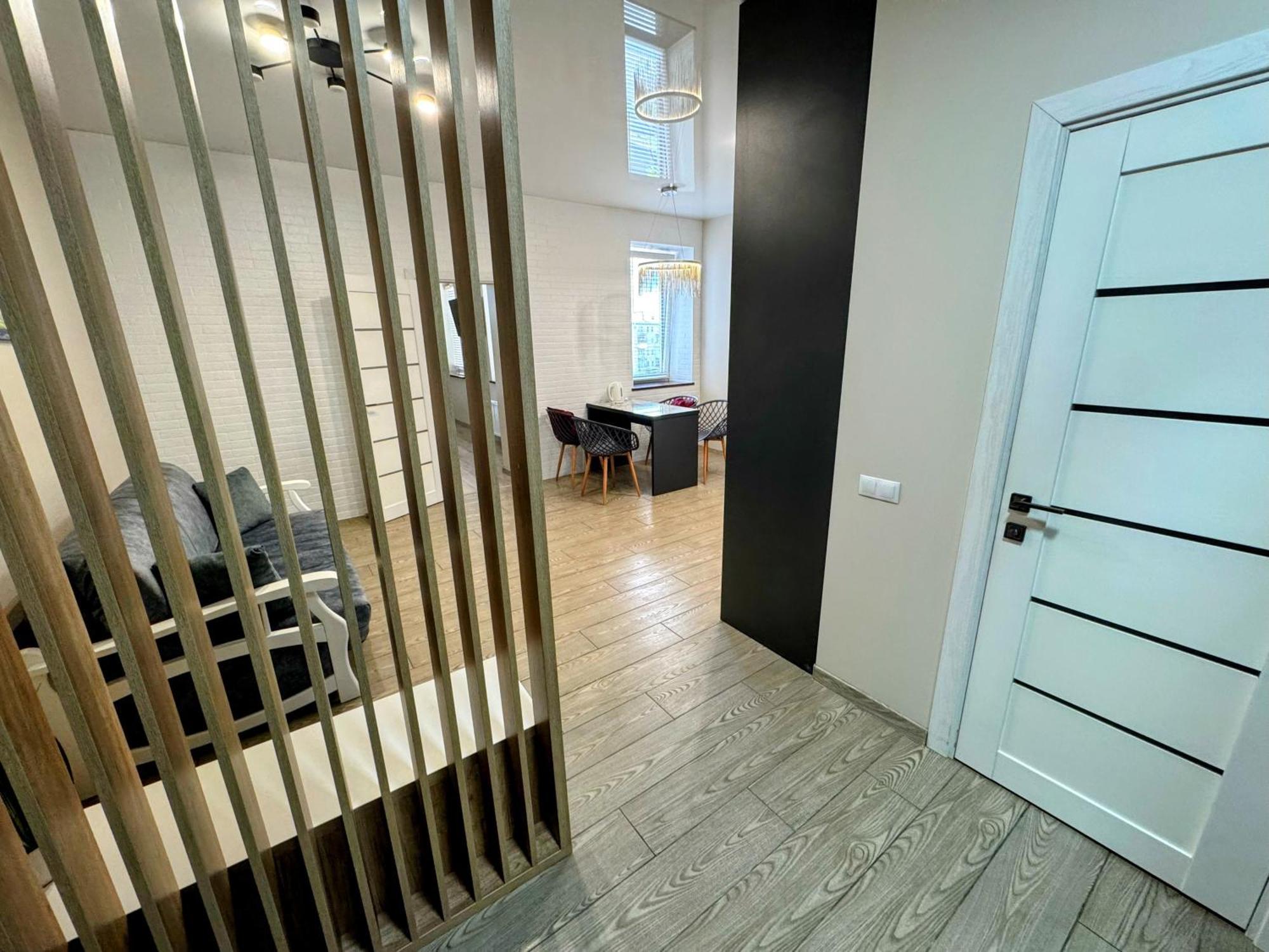 Lux Apartment & Центр,Жк Театральний Ρίβνε Εξωτερικό φωτογραφία